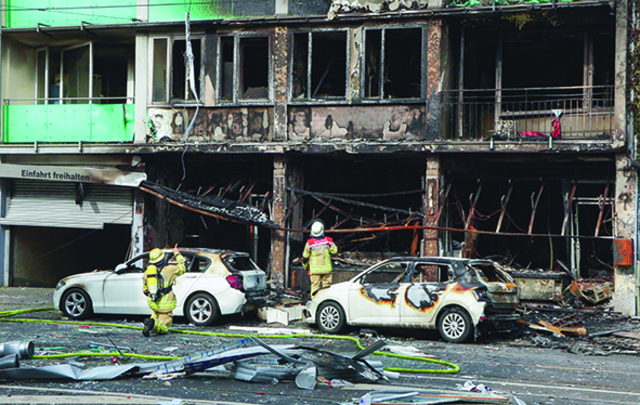 VERHEERENDE EXPLOSION - Brand in Düsseldorf fordert vier Menschenleben